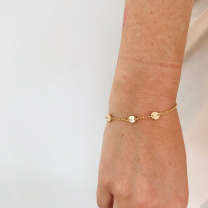 Kira • Tiny Pendant Bracelet
